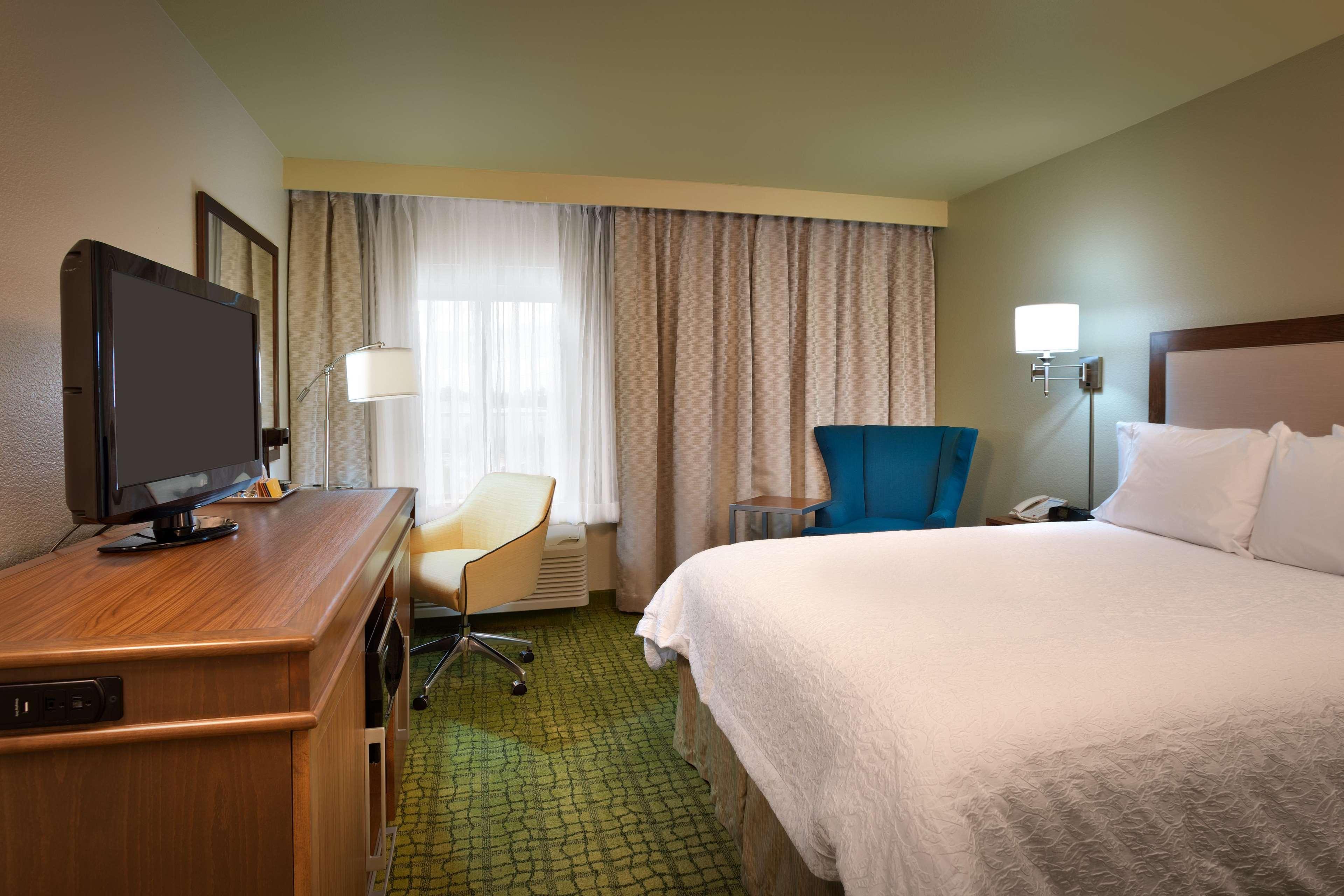 Hampton Inn By Hilton Irvine East - Лейк-Форест Экстерьер фото