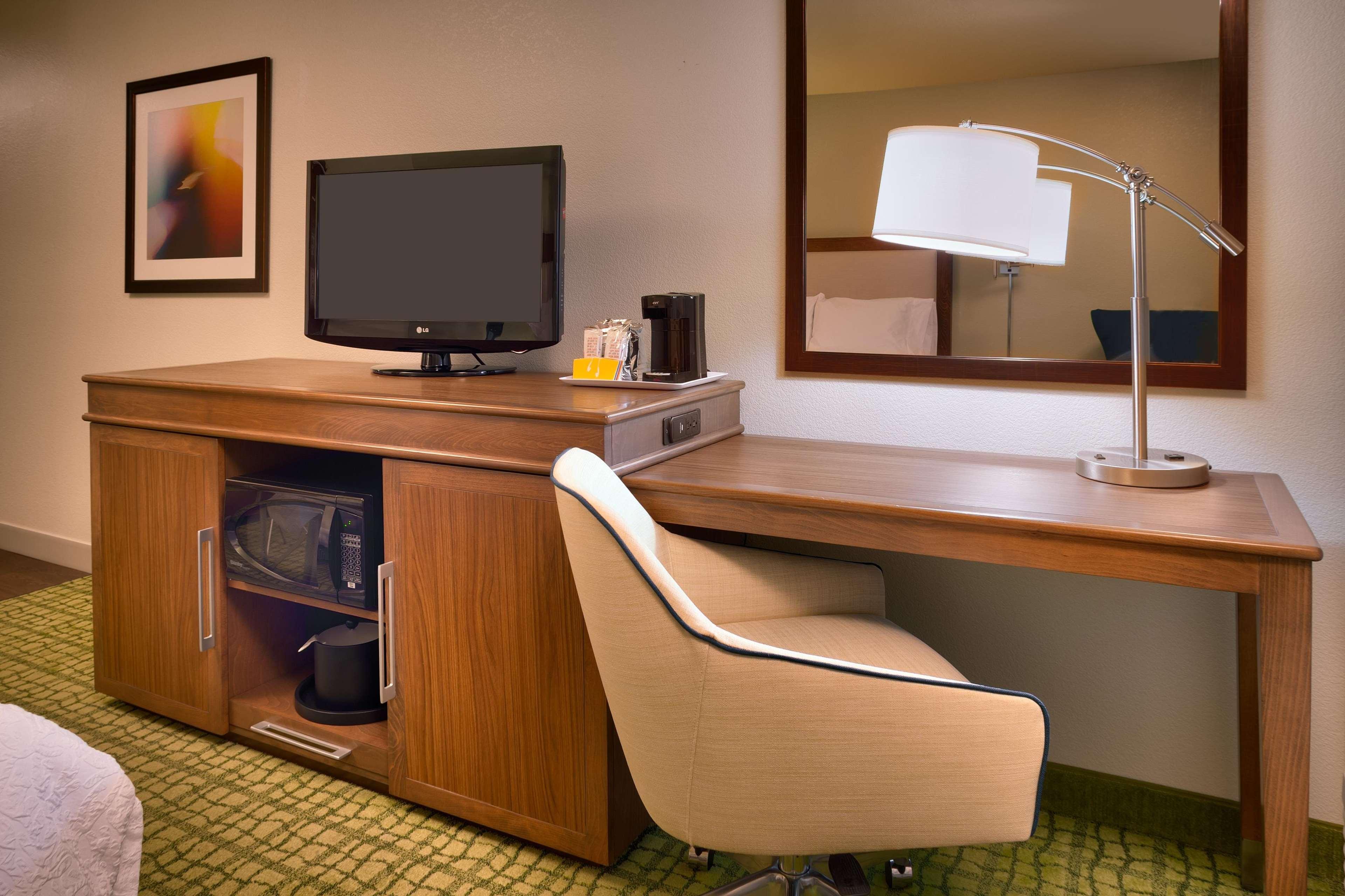 Hampton Inn By Hilton Irvine East - Лейк-Форест Экстерьер фото