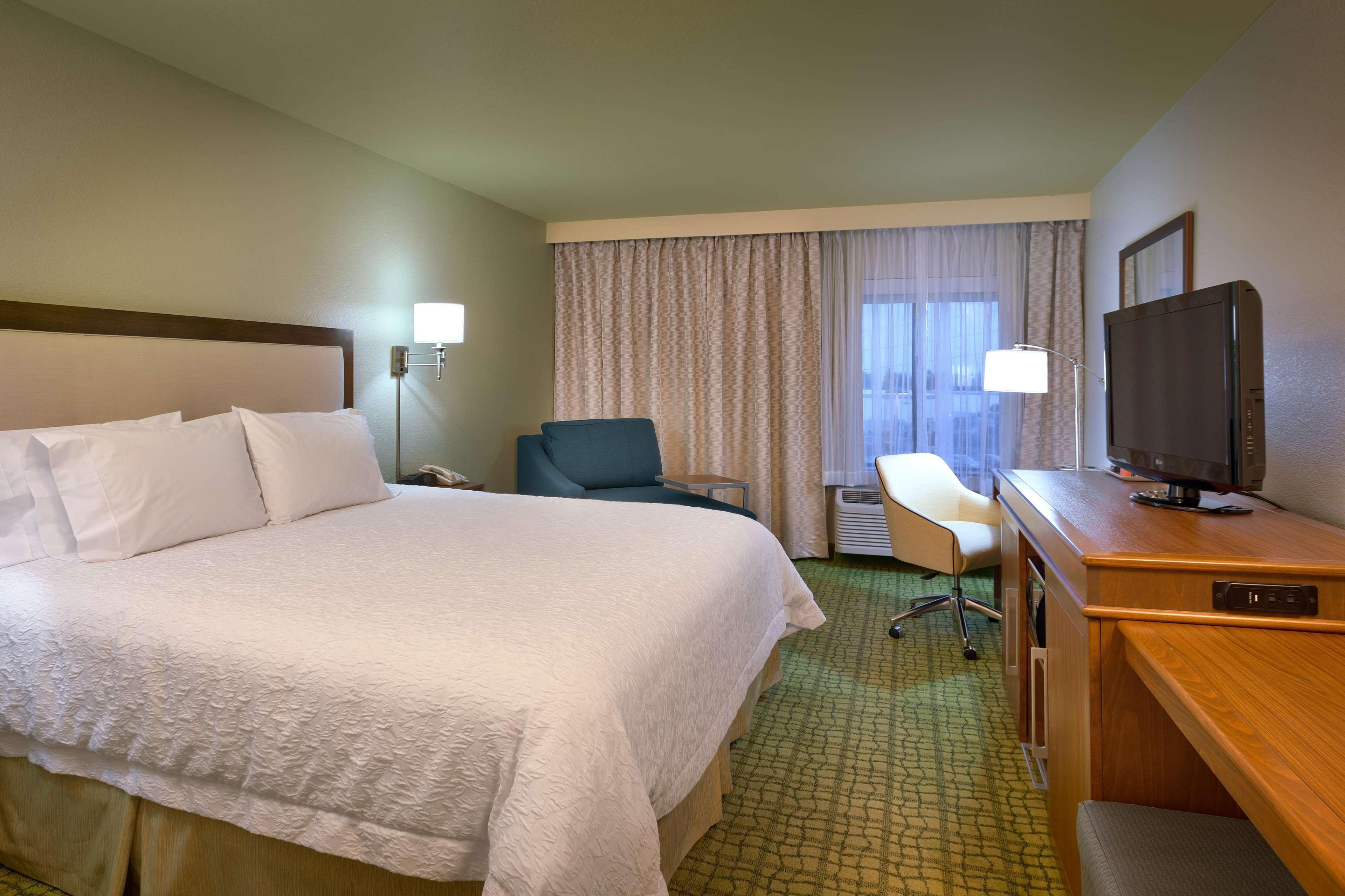 Hampton Inn By Hilton Irvine East - Лейк-Форест Экстерьер фото