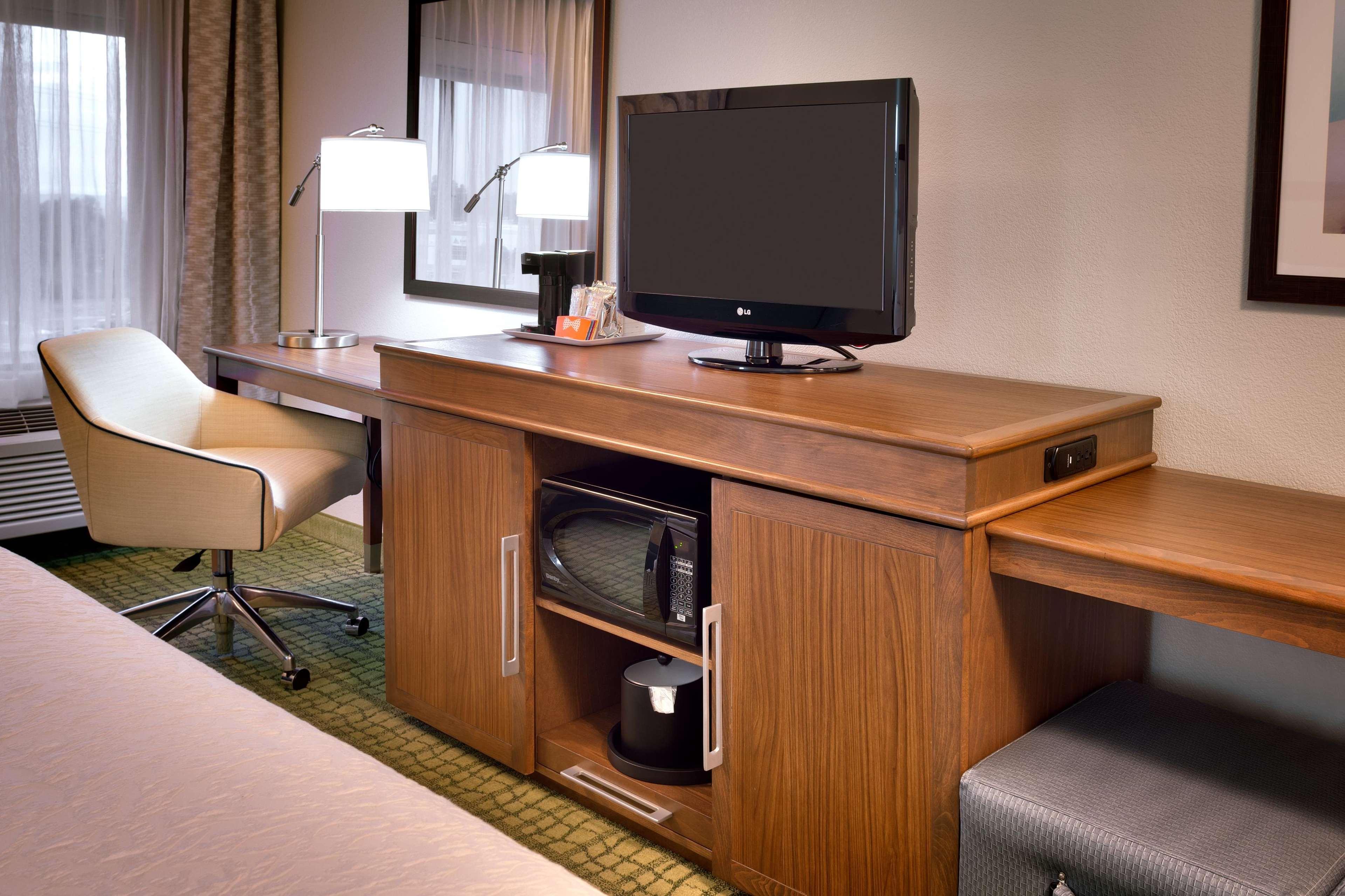 Hampton Inn By Hilton Irvine East - Лейк-Форест Экстерьер фото