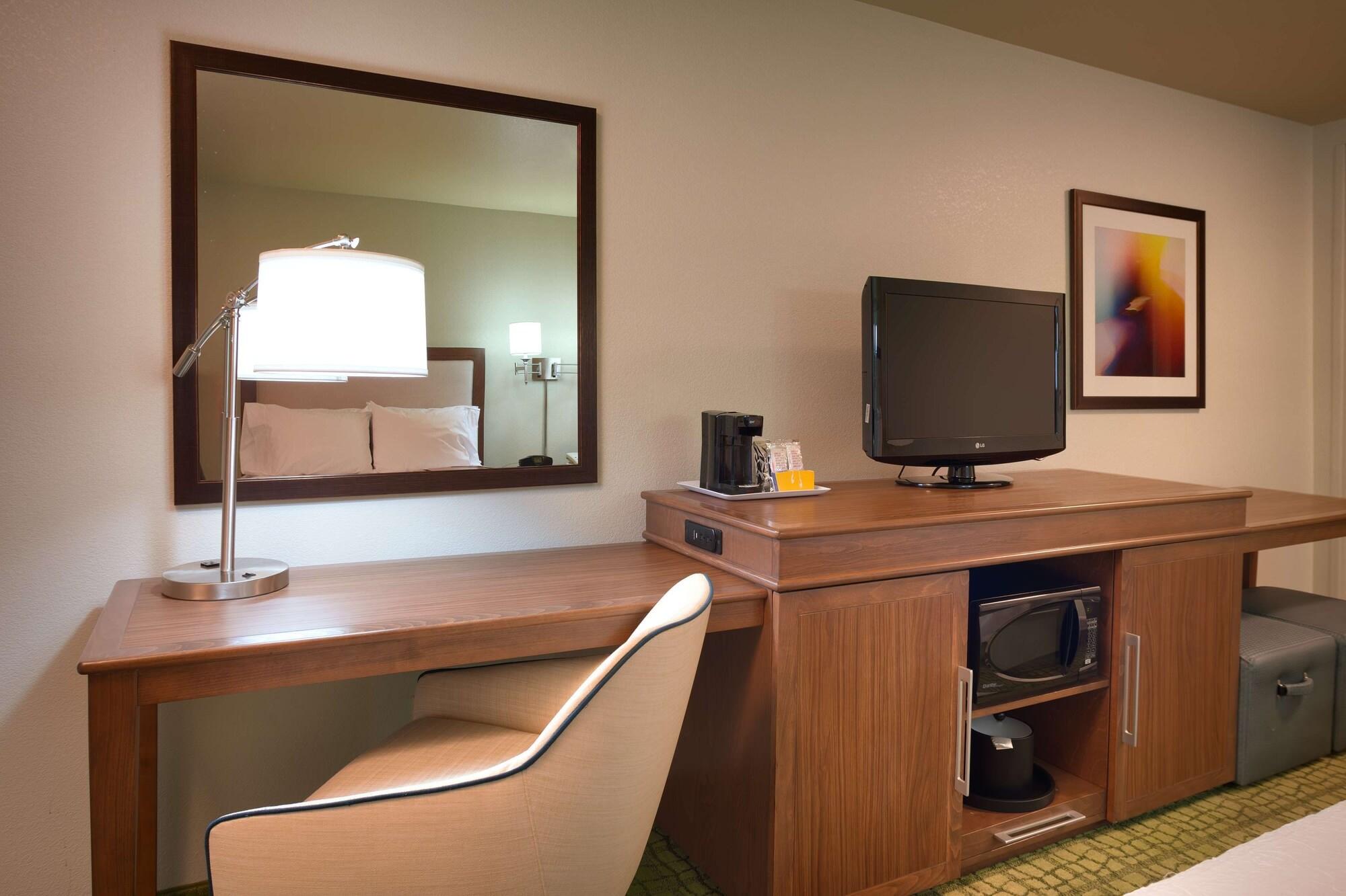 Hampton Inn By Hilton Irvine East - Лейк-Форест Экстерьер фото