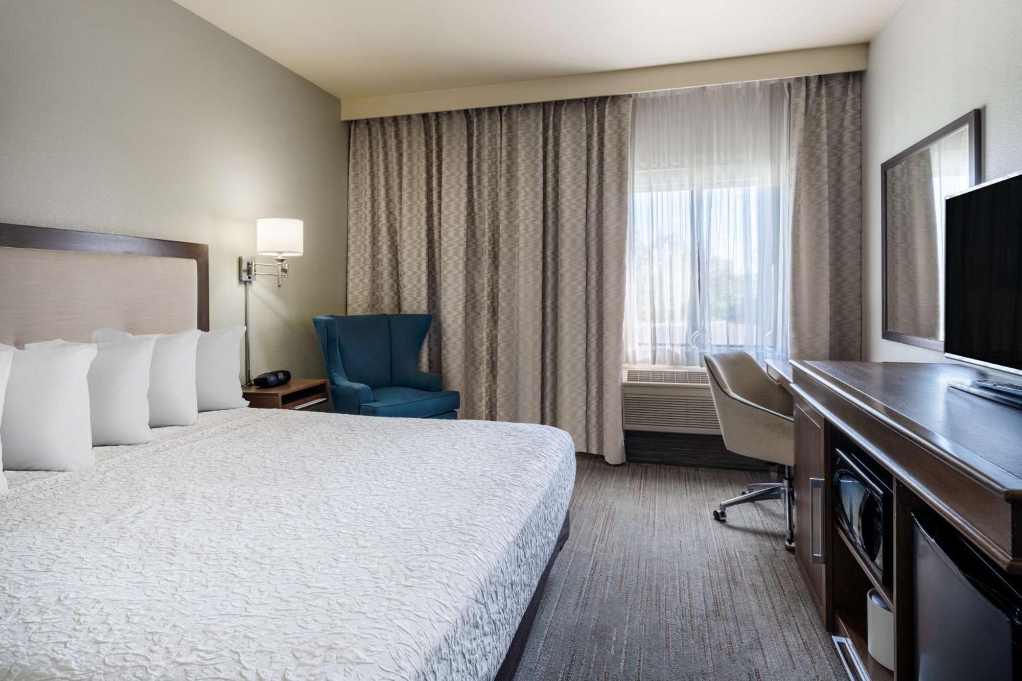 Hampton Inn By Hilton Irvine East - Лейк-Форест Экстерьер фото